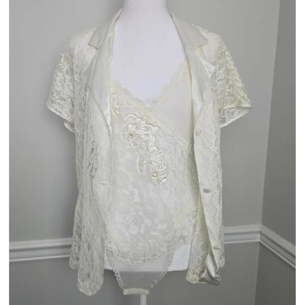 VTG 90s Y2K Victoria's Secret 2 piece set Boudoir Bridal Size M Romantic Lace